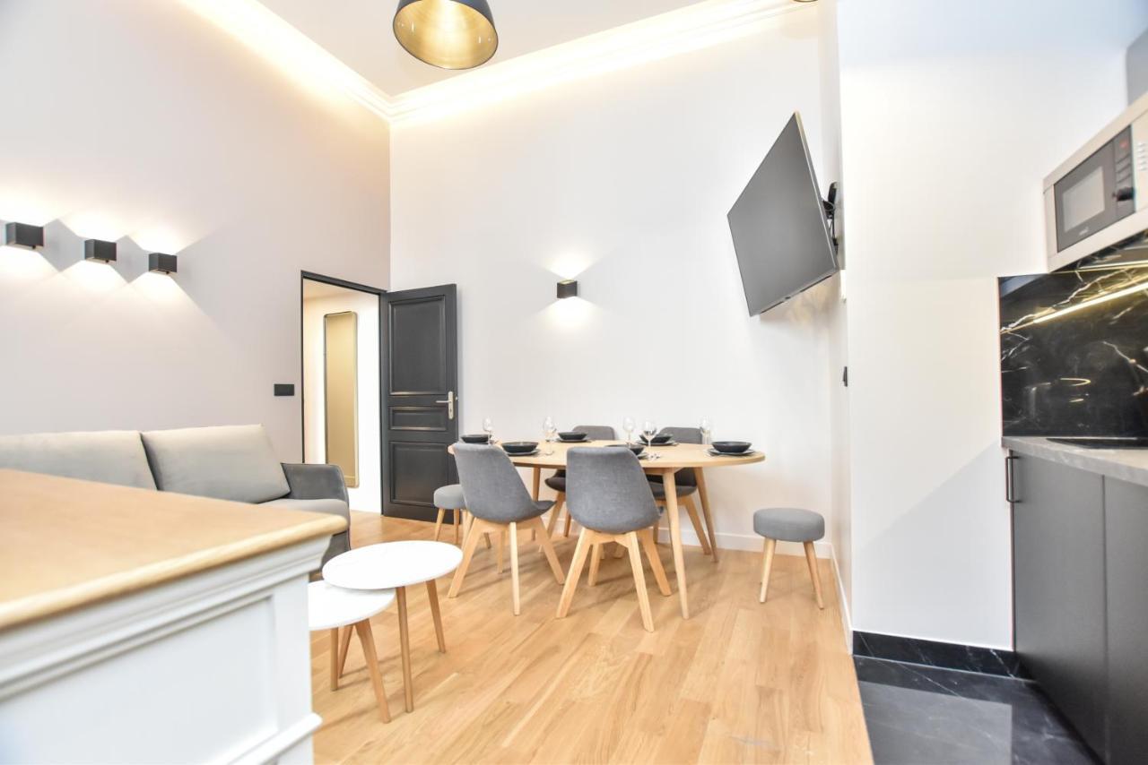Cosy Apartment - 2Br-7P - Arc De Triomphe Parijs Buitenkant foto